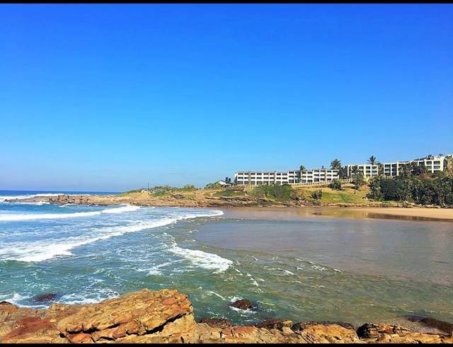 2 BEDROOM APARTMENT FOR SALE IN UVONGO BEACH